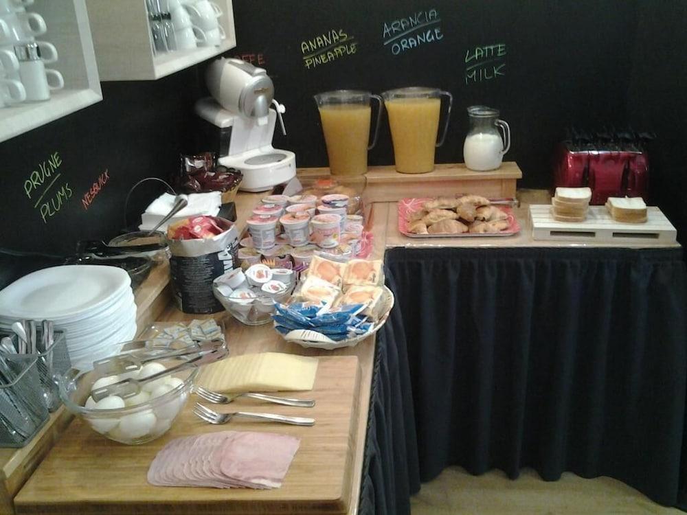 Piumith Guest House Rome Bagian luar foto