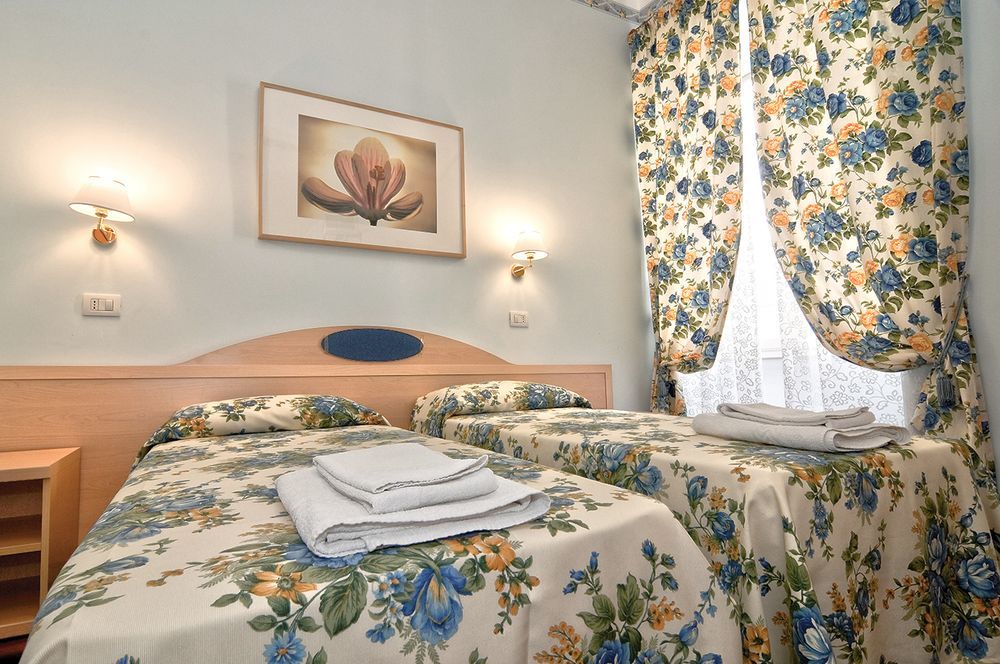 Piumith Guest House Rome Bagian luar foto