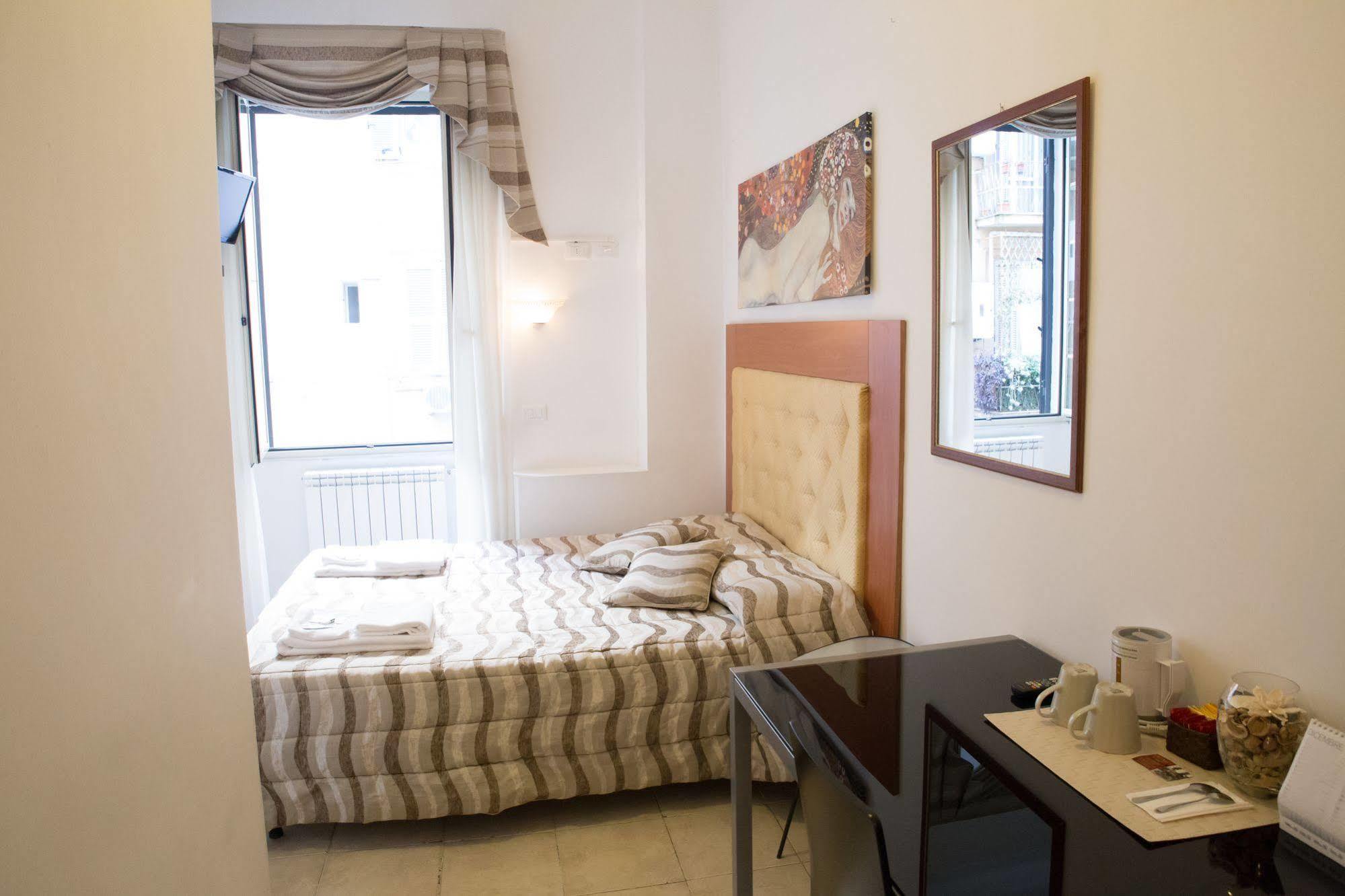 Piumith Guest House Rome Bagian luar foto